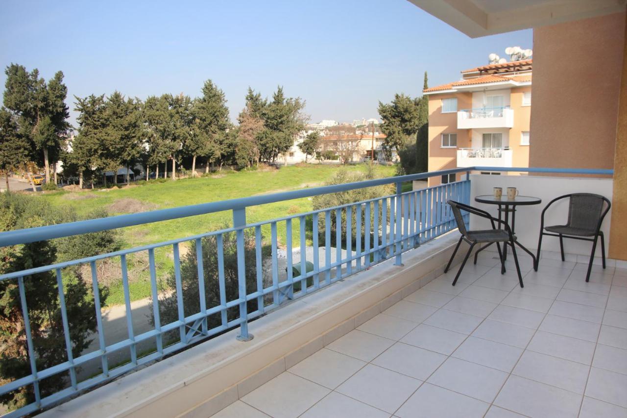 Apartment Iris Village Kato Пафос Экстерьер фото