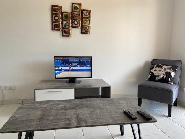 Apartment Iris Village Kato Пафос Экстерьер фото